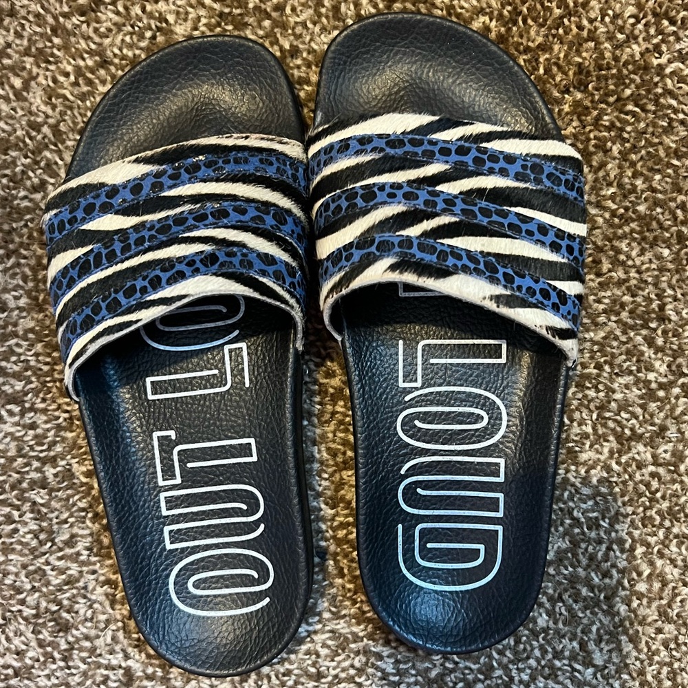 Adidas sandals with zebra print and dots